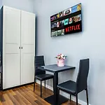 Tribeca Center 아파트 *