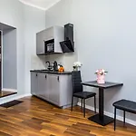 Tribeca Center 아파트 *