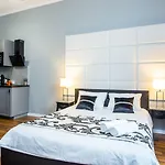 Tribeca Center 아파트